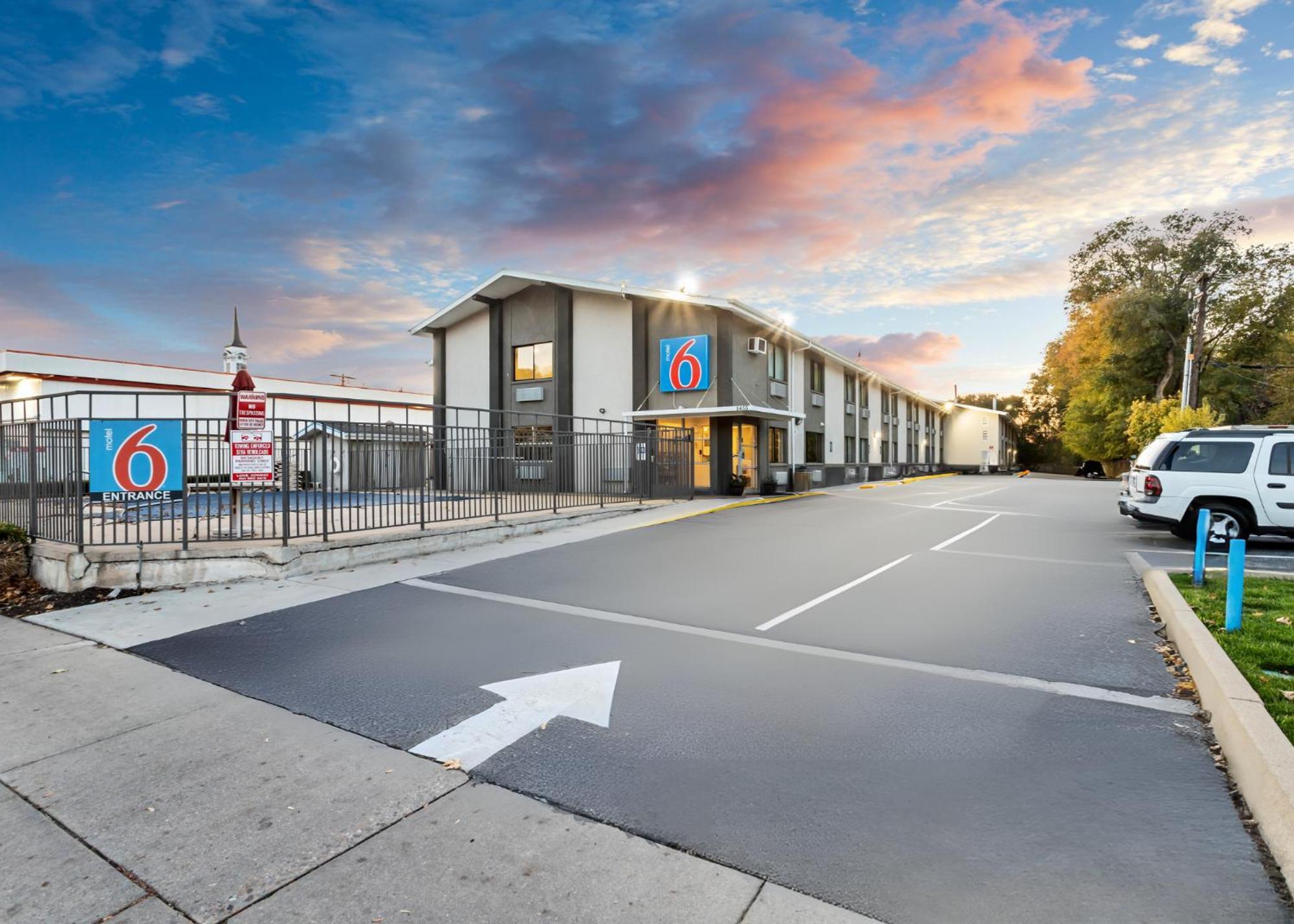 Motel 6 Ogden, Ut- Downtown المظهر الخارجي الصورة