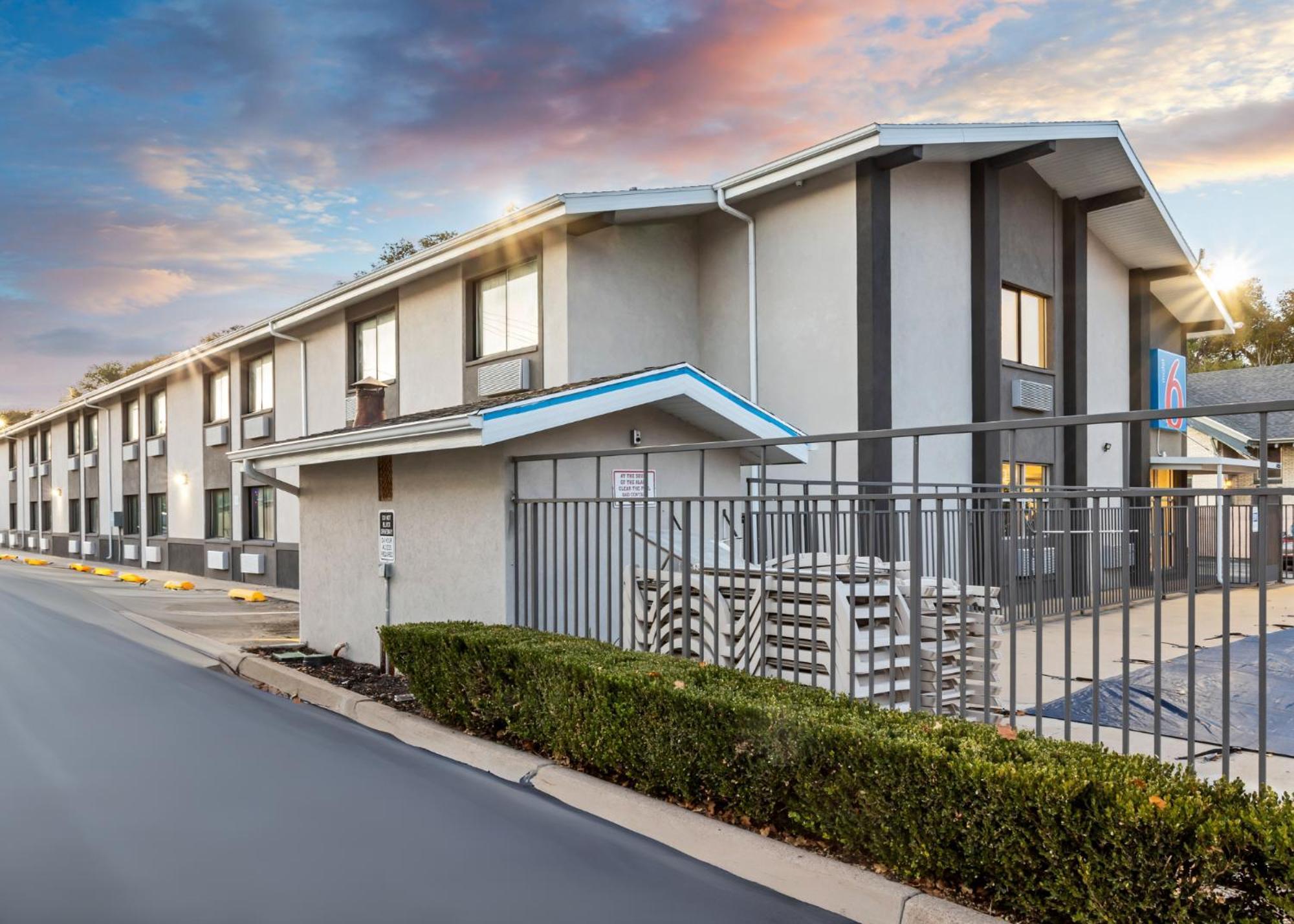 Motel 6 Ogden, Ut- Downtown المظهر الخارجي الصورة